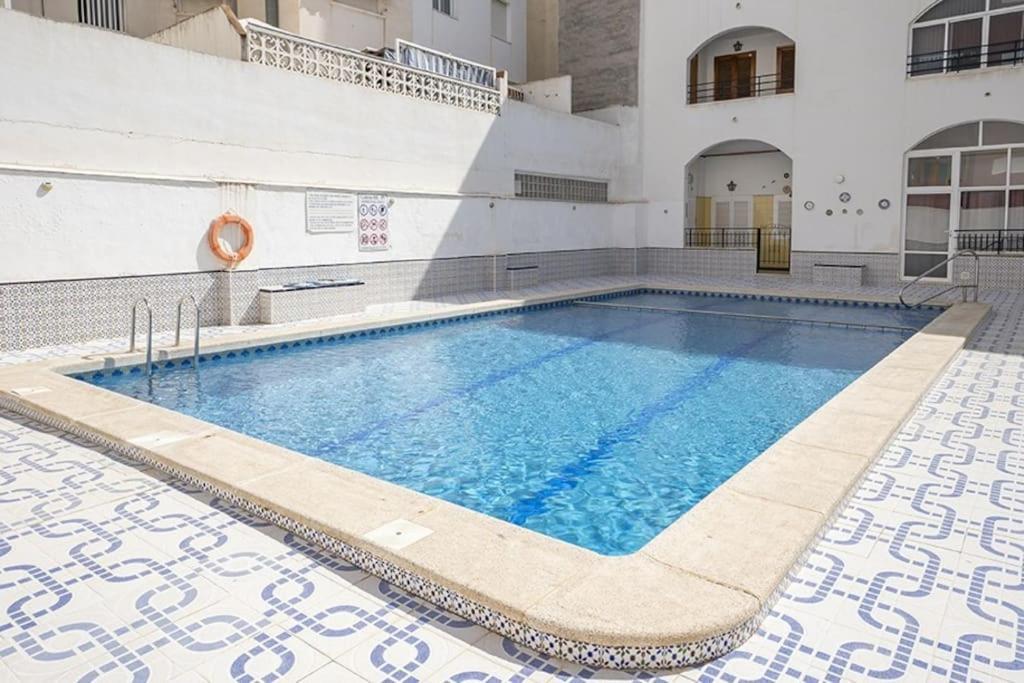 La Casa De Veronica - Serene Apartment With Shared Pool, Steps From The Beach トレビエハ エクステリア 写真