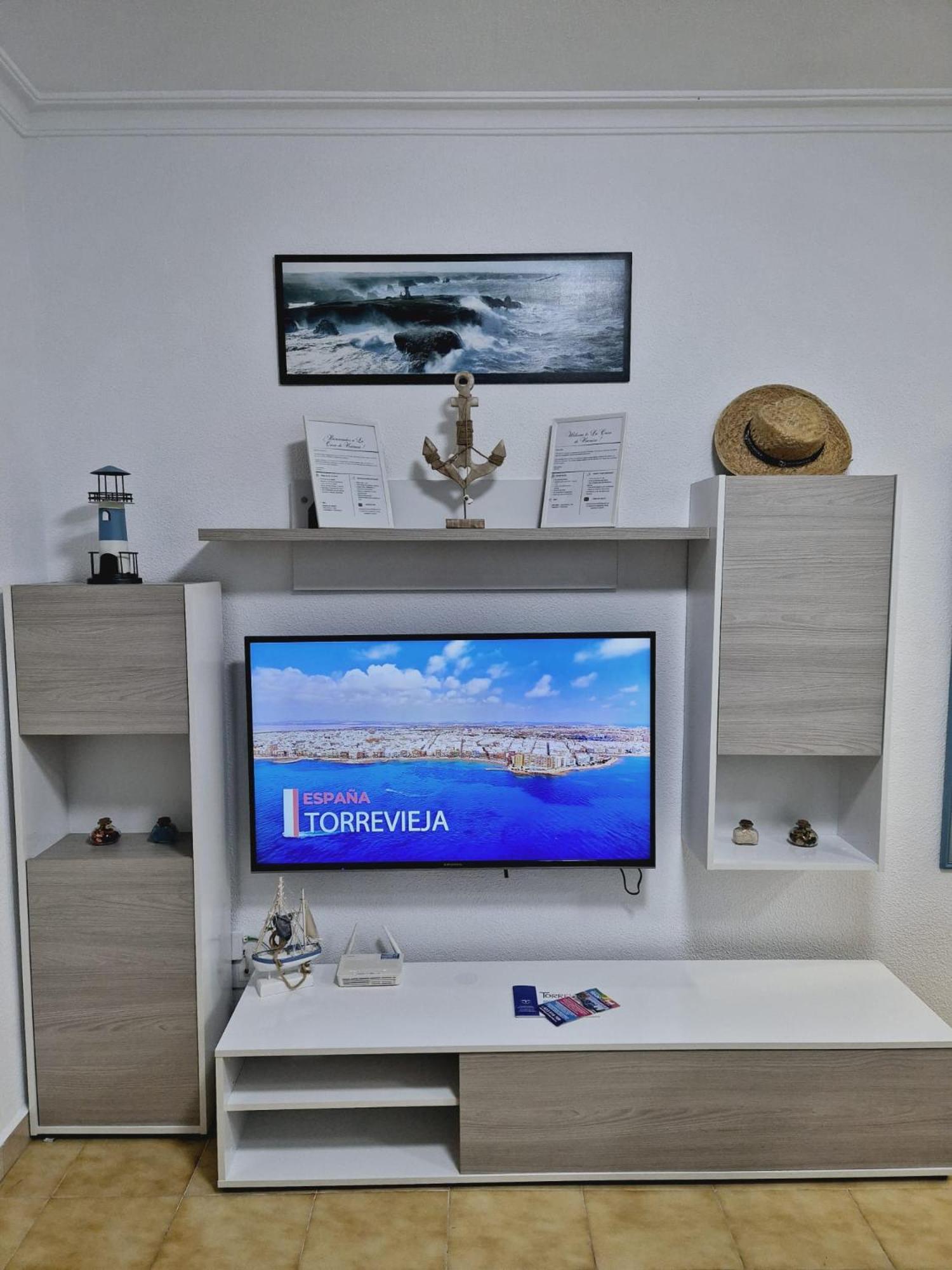 La Casa De Veronica - Serene Apartment With Shared Pool, Steps From The Beach トレビエハ エクステリア 写真